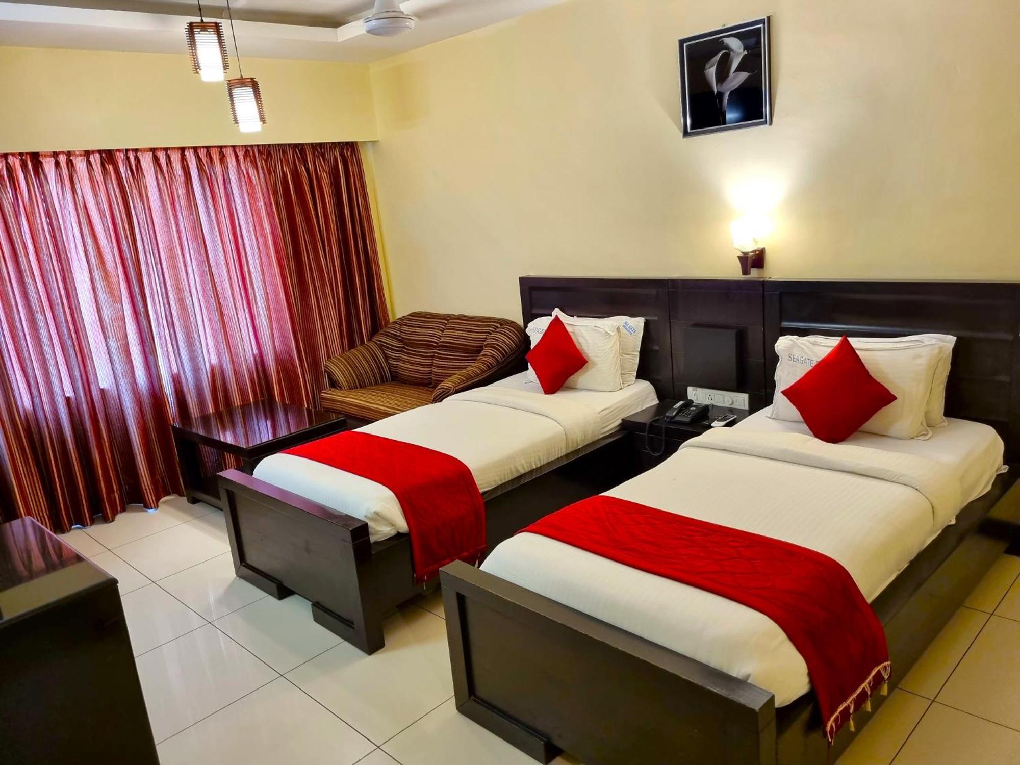 Seagate Church View Resorts Velankanni Exteriér fotografie